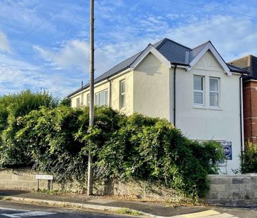 6 bedroom detached house to rent - Photo 3