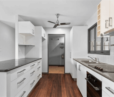 Charming Timber Home, a must to inspect - Photo 6