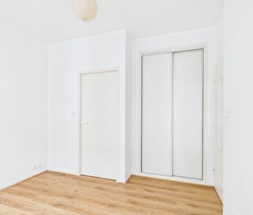 En plein centre ville avec stationnement - Photo 5