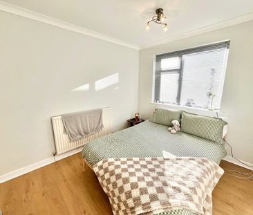 Alexandra Road, Great Wakering, Southend-on-Sea, Essex, SS3 0HN - Photo 6