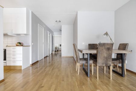 Götalandsvägen, Älvsjö - Photo 2