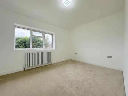 2 bedroom semi-detached house to rent - Photo 5