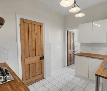 2 bedroom maisonette to rent - Photo 3