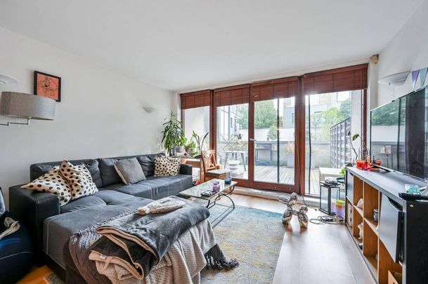 2 bedroom flat to rent - Photo 1