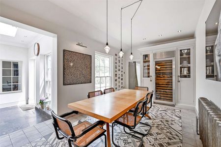 A truly outstanding home presented to an exacting standard and newly available to the rental market. - Photo 5