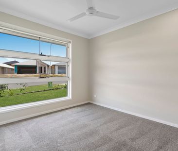 Brand New 4 Bedroom Family Home - Great Location - Photo 5