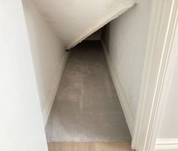 Room in a Shared Flat, Ealing Common, W3 - Photo 4