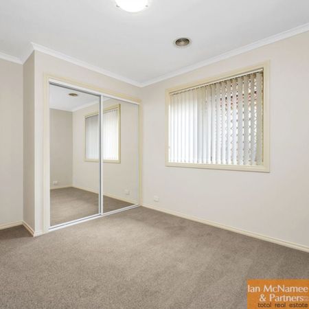 6 Adlard Place, Gungahlin - Photo 5