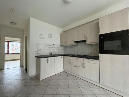 Schaarbeek-Mooi appartement 1 slaapkamer op de 4e verdiep. - Photo 4