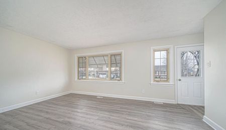 For Lease - 668 Harold Drive, Peterborough, Ontario - Photo 3