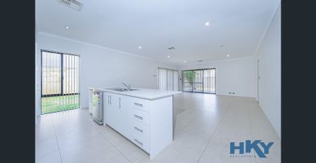 STYLISH ENTERTAINER - COMING SOON! - Photo 5