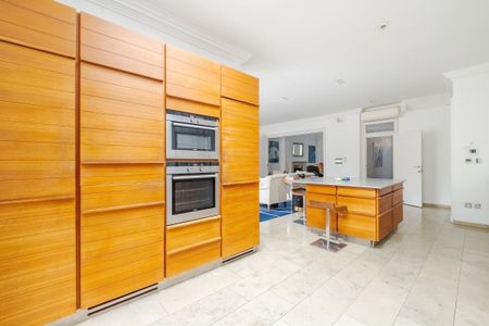 6 bedroom terraced house to rent - Photo 4