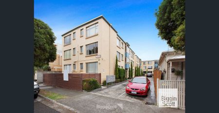 Stylish Inner-City Living in the Heart of Richmond - Photo 5