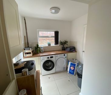 Room in a Shared House, Ampthill Road, L17 - Photo 4
