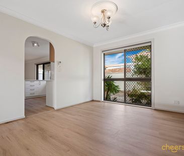 Stunning & Ultimate Family Home in Prestigious Location! Sunnybank ... - Photo 6