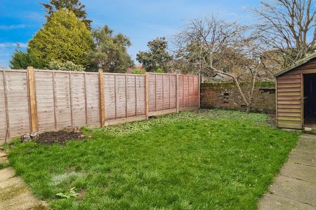 Newlands Avenue, SO15 - Photo 5