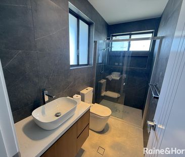 Contemporary Family Home in Prime Austral Location - Photo 5