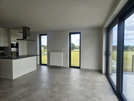 BEN-appartement met 2 SLKS, gigantisch terras en 2 autostaanplaatsen - Foto 1