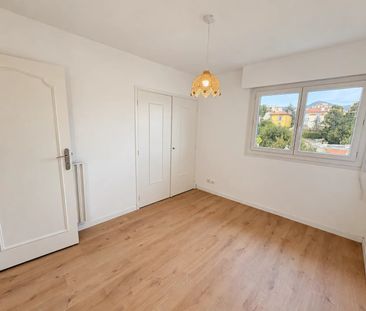Location Appartement 3 pièces 76m² NICE 06000 - Photo 2