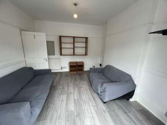 Coventry Road, SO15 - Photo 1