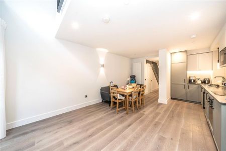 3 bedroom apartment to rent - Photo 2