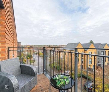 Dowding Drive, Blackheath, SE9 - Photo 2