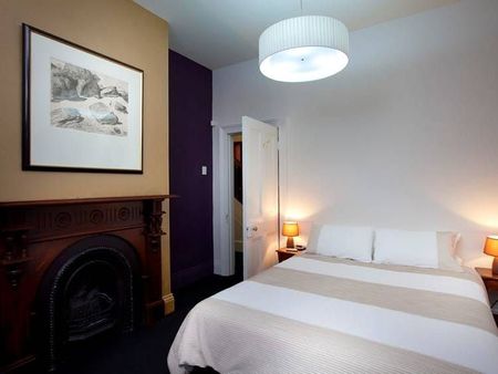 Two bedroom apartment minutes walk from the CBD - Photo 5