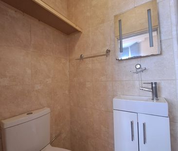 Room in a Shared House, Park Lane, N17 - Photo 2