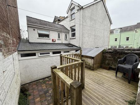 5 bedroom terraced house to rent - Photo 3