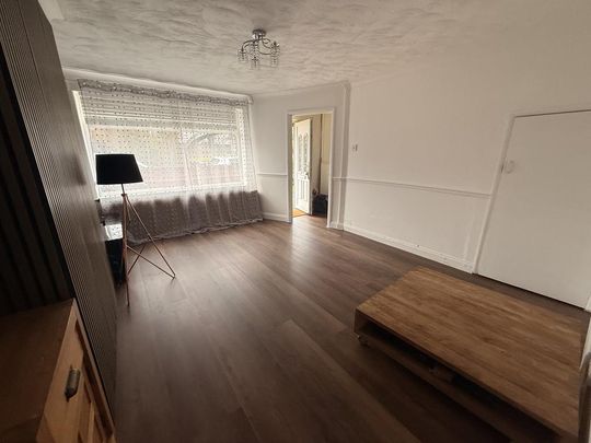 3 bedroom terraced house to rent - Photo 1