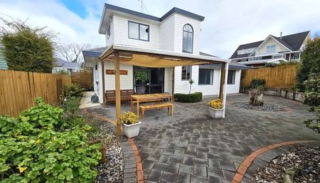 CLAUDELANDS 3 Bedroom 2 bathroom - Photo 4