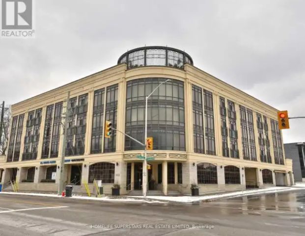 302 - 205 LAKESHORE ROAD W | 302 - 205 LAKESHORE ROAD W, Oakville - Photo 1