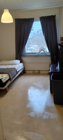 Alhagsvägen, Norsborg - Photo 2