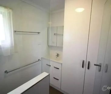 "Stylish, quiet, and close to everything." - Photo 4