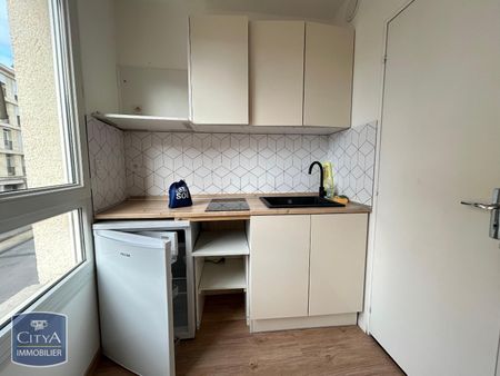 Location Appartement 1 pièce 18m² BEAUVAIS 60000 - Photo 2