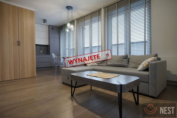 Trzy pokoje, ul. Strzelecka - Zdjęcie 1