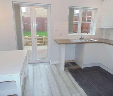 Rhos Y Derwen, Highfields, Blackwood, NP12 - Photo 3