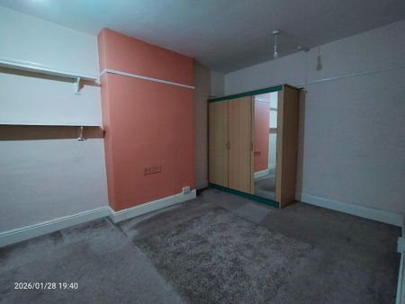 3 bedroom terraced house to rent - Photo 4