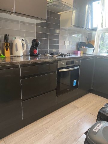 Room in a Shared House, Northbrook Road, IG1 - Photo 2