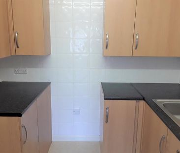 1 bedroom retirement property to rent - Photo 4