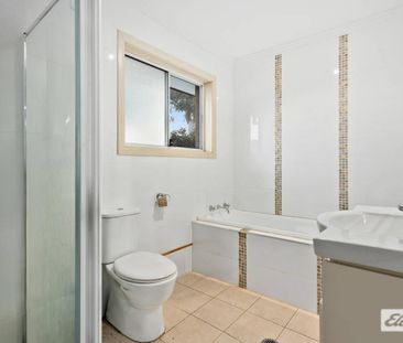 Modern Three Bedroom Townhouse - Photo 4