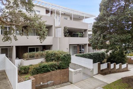 Bright and Stylish Home With Lifestyle Appeal - Photo 5