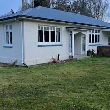 3 Bedroom Farmhouse - Photo 1