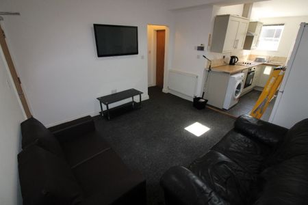 Fylde Road, PRESTON, Lancashire PR2 2NH - Photo 4