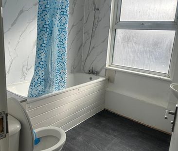 4 Bed Flat, High Road Leytonstone, E11 - Photo 6