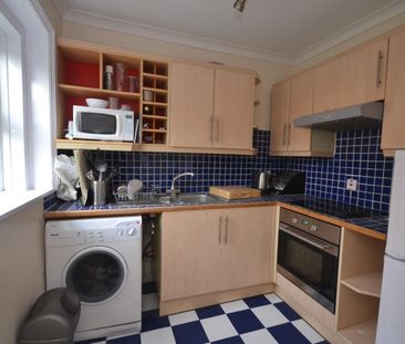 2 bedroom Flat To Let - Photo 6