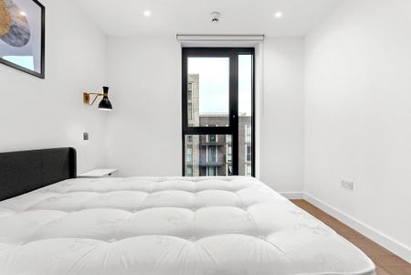 3 bedroom flat to rent - Photo 4