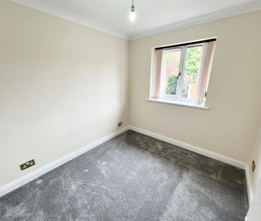 Lark Rise, Uttoxeter, Staffordshire ST14 8SZ - Photo 6