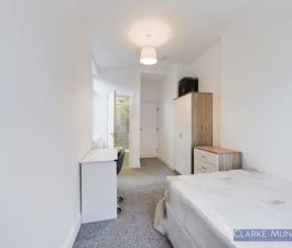 Borough Road, Middlesbrough - Photo 1