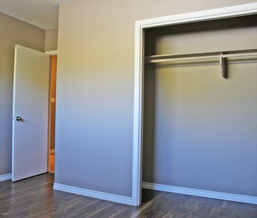 Raydel Manor Apartments - Photo 2